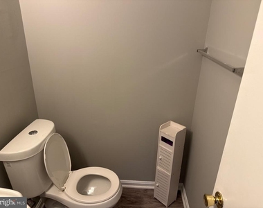 7737 Merrick Lane - Photo Thumbnail 12