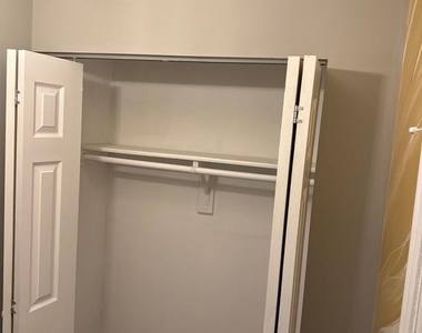 7737 Merrick Lane - Photo Thumbnail 6