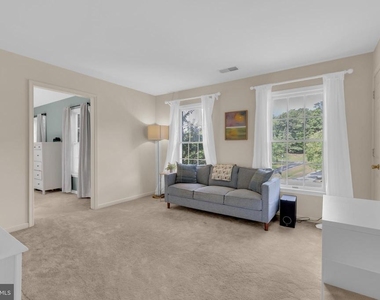 7707 Lake Glen Drive - Photo Thumbnail 23