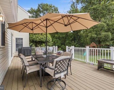 7707 Lake Glen Drive - Photo Thumbnail 45