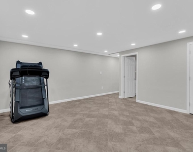7707 Lake Glen Drive - Photo Thumbnail 41