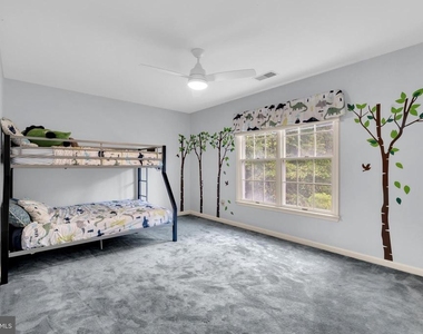 7707 Lake Glen Drive - Photo Thumbnail 31