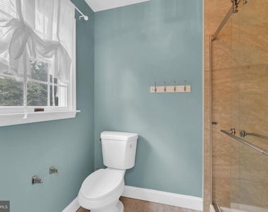 7707 Lake Glen Drive - Photo Thumbnail 29