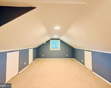 907 Heron Drive - Photo Thumbnail 12
