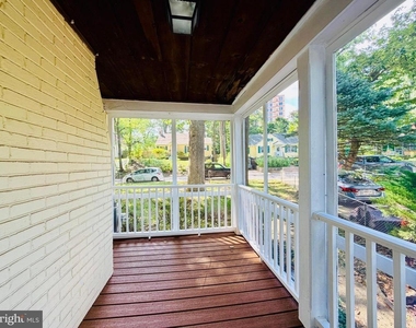 907 Heron Drive - Photo Thumbnail 15