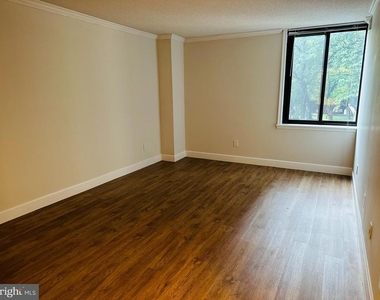 7401 Westlake Terrace - Photo Thumbnail 14