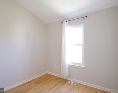 9423 Fields Road - Photo Thumbnail 8