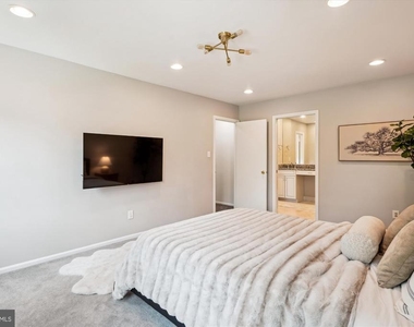 14713 Dunleith Street - Photo Thumbnail 11