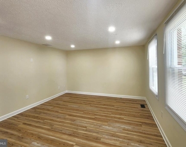 13527 Duhart Road - Photo Thumbnail 2