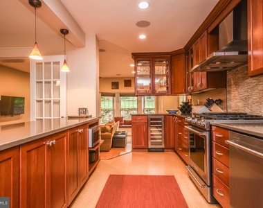 8804 Walnut Hill Road - Photo Thumbnail 13