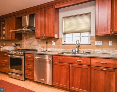 8804 Walnut Hill Road - Photo Thumbnail 12