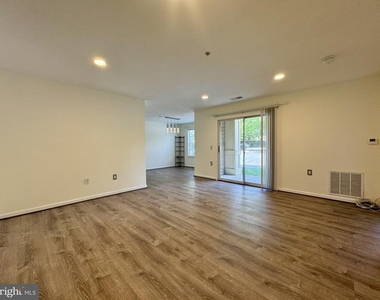 11812 Eton Manor Drive - Photo Thumbnail 6