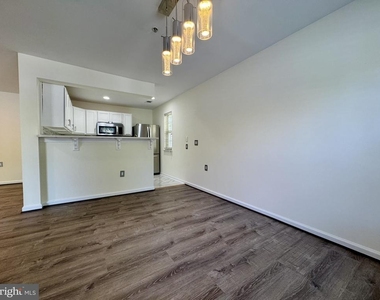 11812 Eton Manor Drive - Photo Thumbnail 12