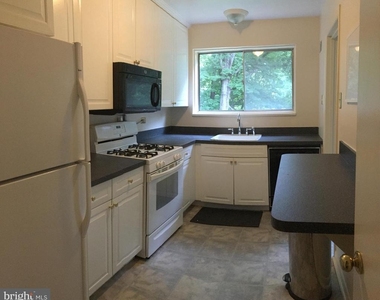 10512 Weymouth Street - Photo Thumbnail 1