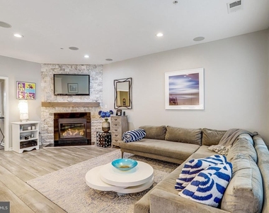 358 Urban Avenue - Photo Thumbnail 6