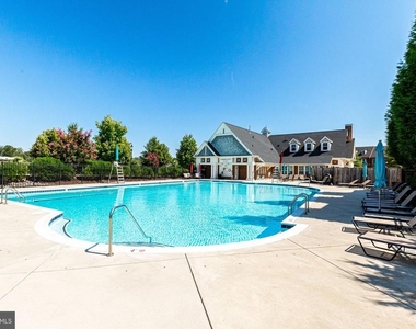 358 Urban Avenue - Photo Thumbnail 26