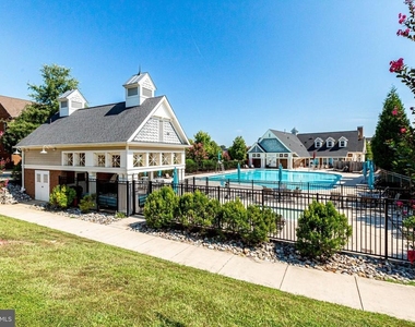 358 Urban Avenue - Photo Thumbnail 28