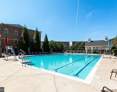 358 Urban Avenue - Photo Thumbnail 27