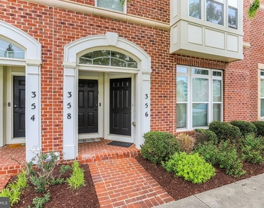 358 Urban Avenue - Photo Thumbnail 1