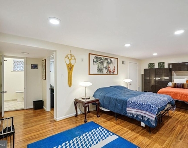 5208 Glenwood Road - Photo Thumbnail 60