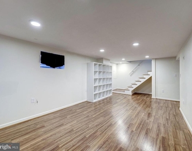 5208 Glenwood Road - Photo Thumbnail 37