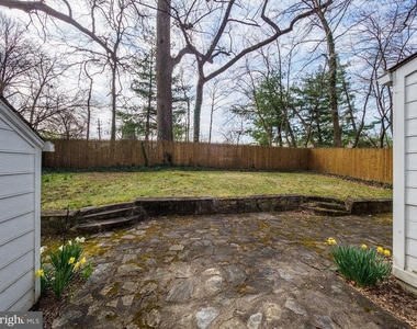 5208 Glenwood Road - Photo Thumbnail 3