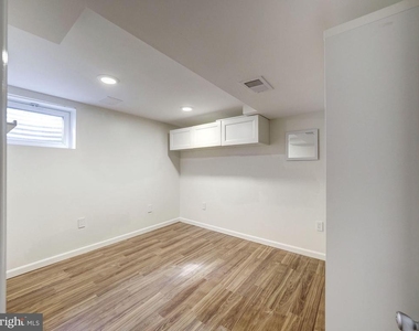 5208 Glenwood Road - Photo Thumbnail 38