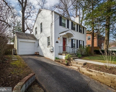 5208 Glenwood Road - Photo Thumbnail 2