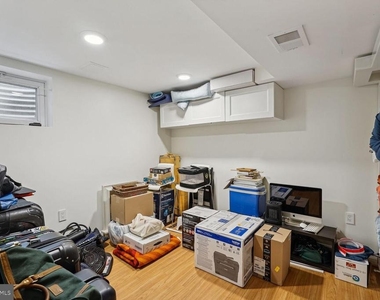 5208 Glenwood Road - Photo Thumbnail 64