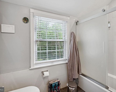 5208 Glenwood Road - Photo Thumbnail 55