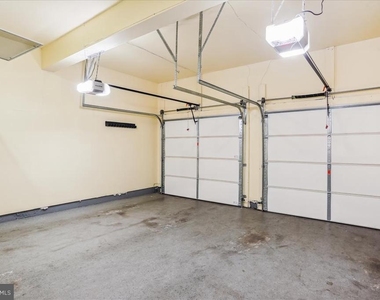8931 Falls Farm Drive - Photo Thumbnail 41