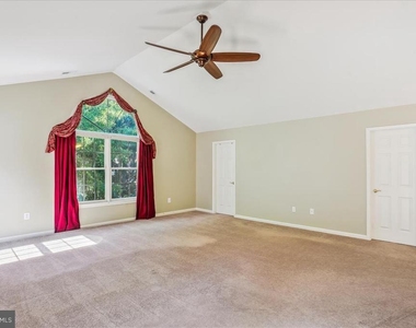 8931 Falls Farm Drive - Photo Thumbnail 71