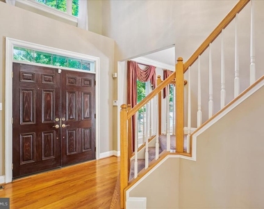 8931 Falls Farm Drive - Photo Thumbnail 32