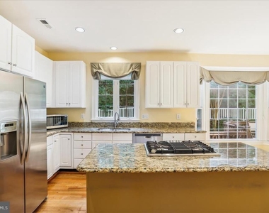 8931 Falls Farm Drive - Photo Thumbnail 45