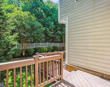 8931 Falls Farm Drive - Photo Thumbnail 27