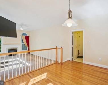 8931 Falls Farm Drive - Photo Thumbnail 10