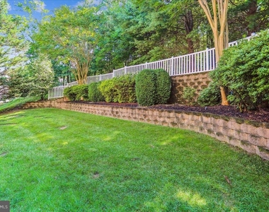 8931 Falls Farm Drive - Photo Thumbnail 5