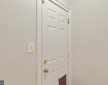 8931 Falls Farm Drive - Photo Thumbnail 50