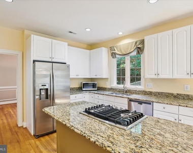 8931 Falls Farm Drive - Photo Thumbnail 44