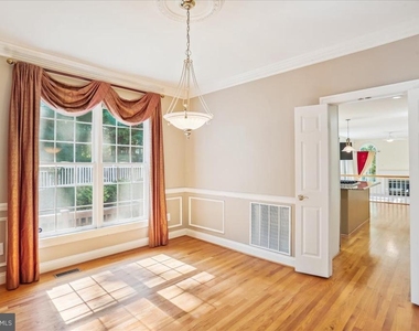 8931 Falls Farm Drive - Photo Thumbnail 28