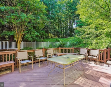 8931 Falls Farm Drive - Photo Thumbnail 19