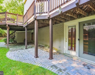 8931 Falls Farm Drive - Photo Thumbnail 9
