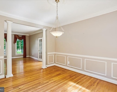 8931 Falls Farm Drive - Photo Thumbnail 30