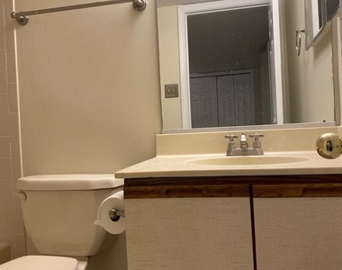 8569 Harvest View Court - Photo Thumbnail 24