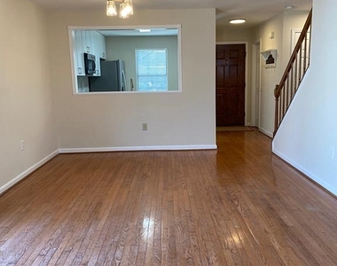 8569 Harvest View Court - Photo Thumbnail 4