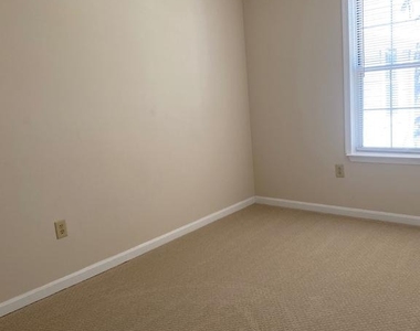 8569 Harvest View Court - Photo Thumbnail 10