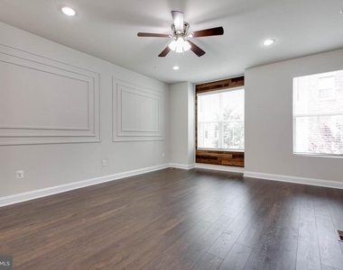 7110 Druce Way - Photo Thumbnail 10