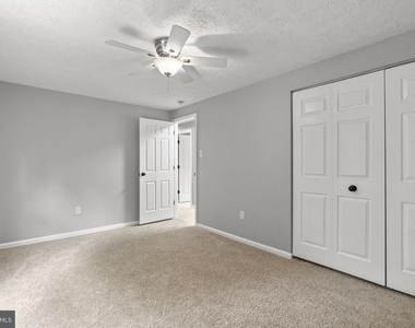 8428 Braddock Way - Photo Thumbnail 29