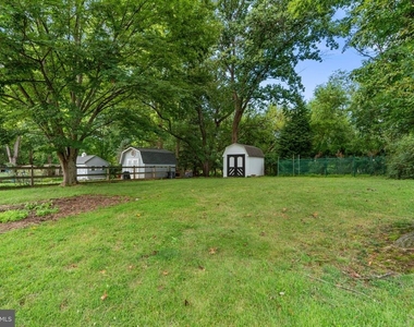8428 Braddock Way - Photo Thumbnail 40