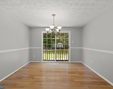 8428 Braddock Way - Photo Thumbnail 7